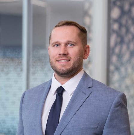 Adamhollinger 4742 Cropped Web